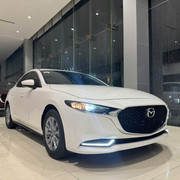 Mazda CX-8 và Hyundai Santa Fe: So sánh cách bố trí ghế và khoang hành lý: Gợi ý thực tế
